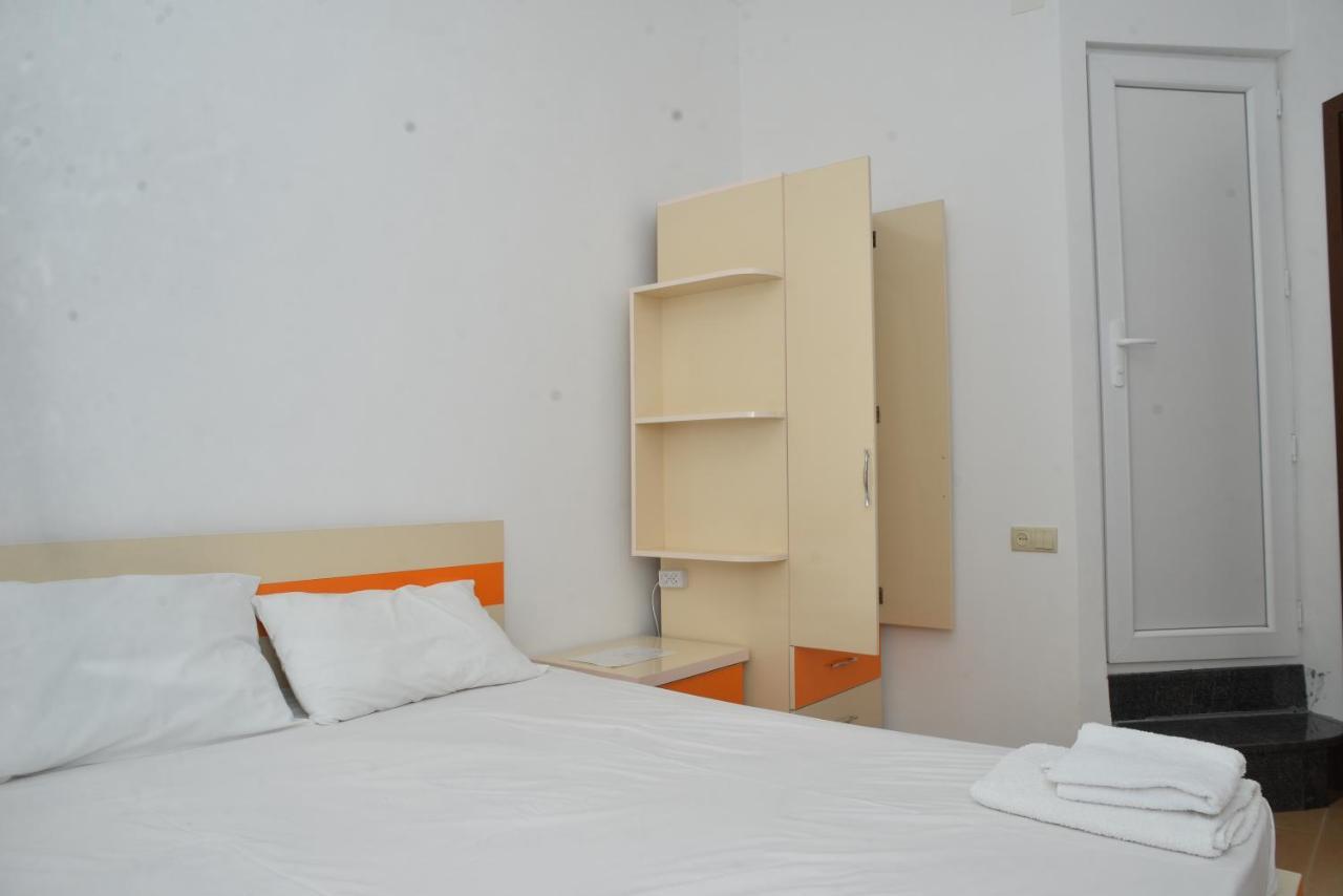 Orange Home Hotel Batumi Eksteriør bilde