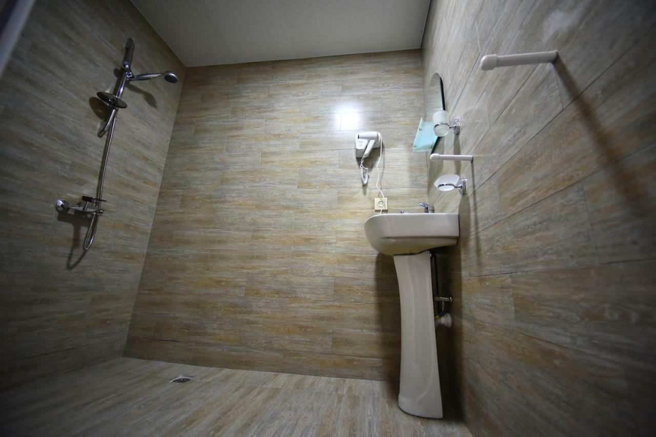 Orange Home Hotel Batumi Eksteriør bilde