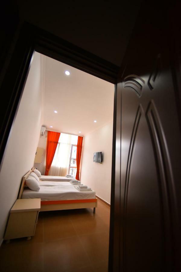 Orange Home Hotel Batumi Eksteriør bilde