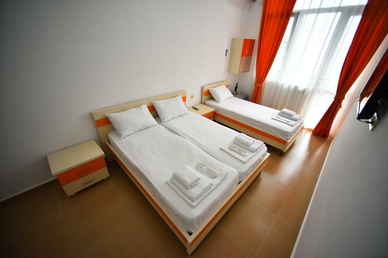Orange Home Hotel Batumi Eksteriør bilde