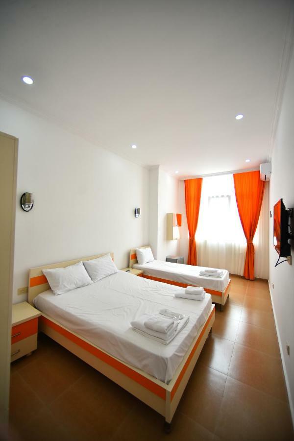 Orange Home Hotel Batumi Eksteriør bilde