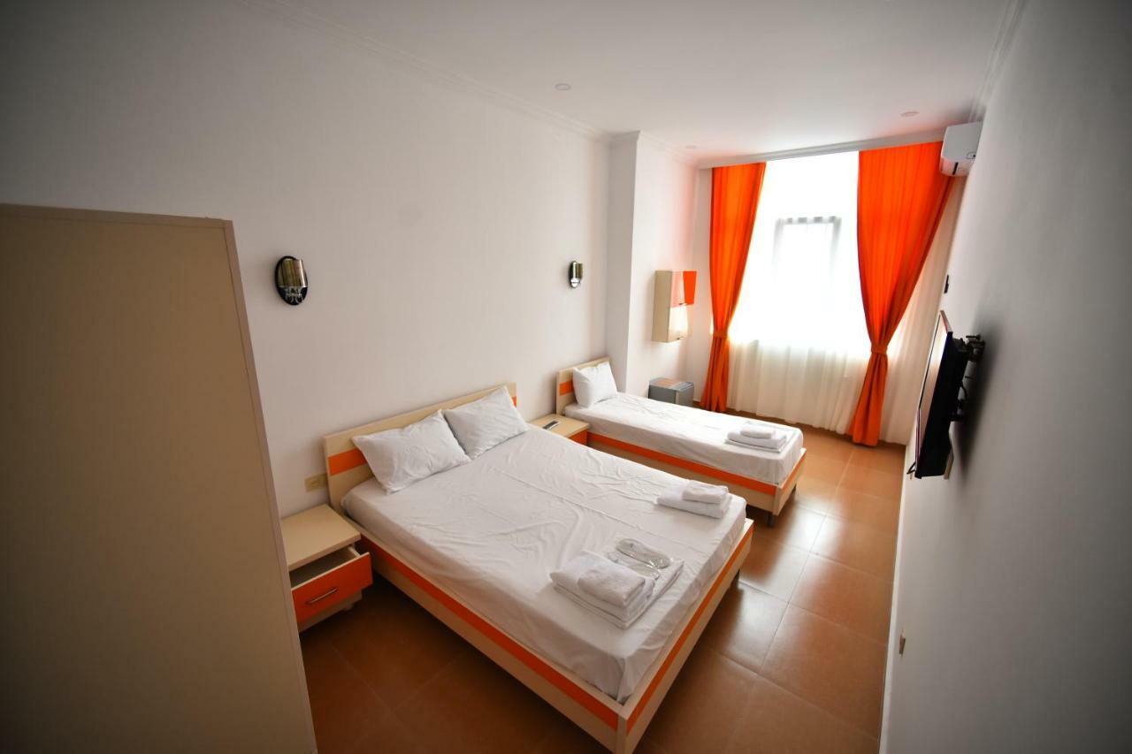Orange Home Hotel Batumi Eksteriør bilde