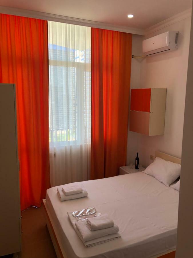 Orange Home Hotel Batumi Eksteriør bilde